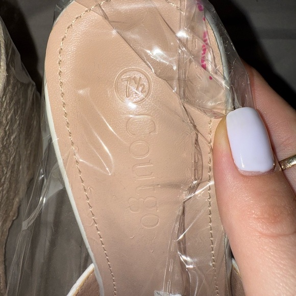 Women’s wedges with Gold Chain - Picture 4 of 4